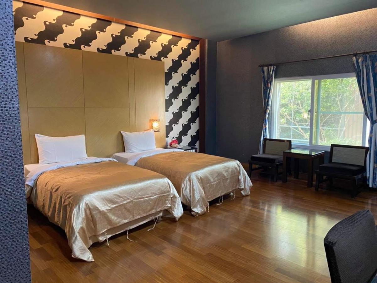 Treasure Island Motel - Fengshan 高雄市 エクステリア 写真