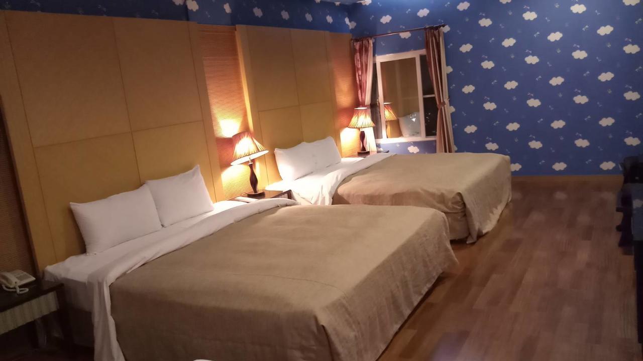 Treasure Island Motel - Fengshan 高雄市 エクステリア 写真